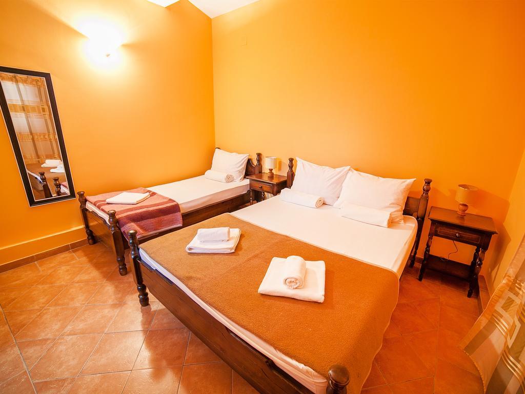 Private Accommodation Ivanovic Tivat Room photo