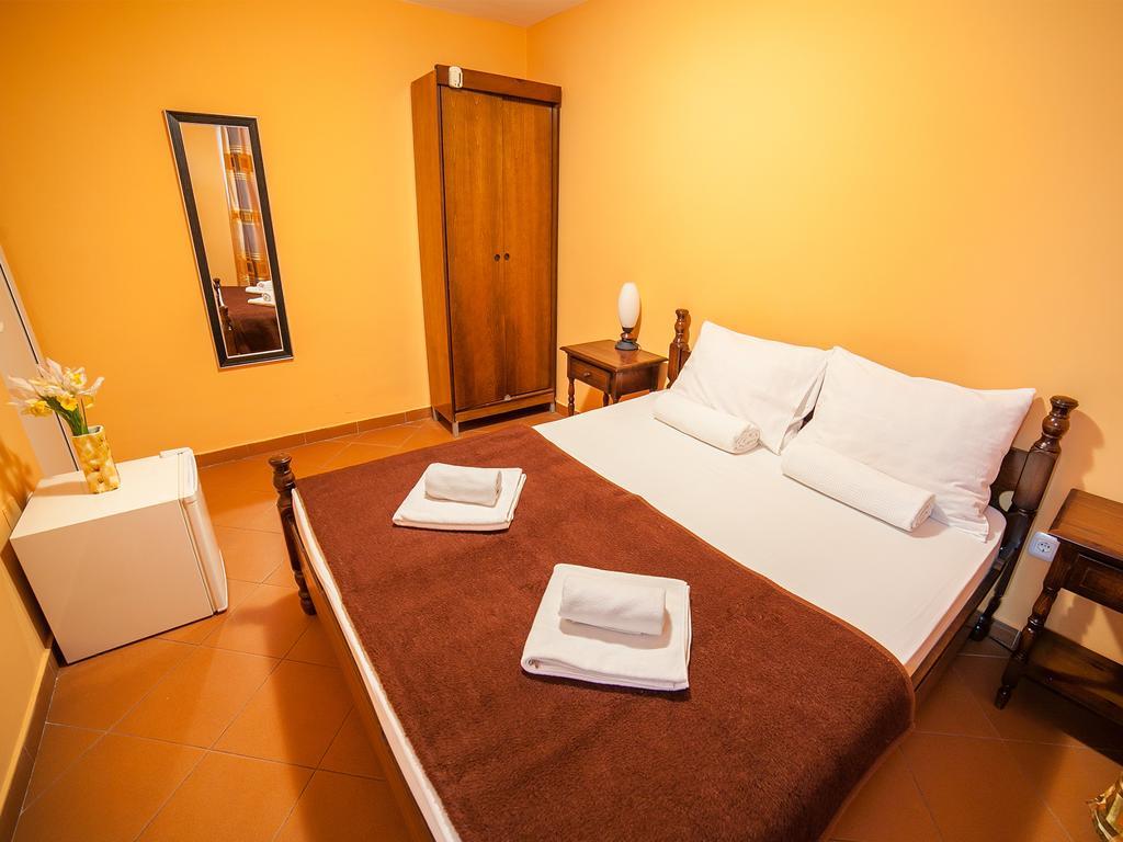 Private Accommodation Ivanovic Tivat Room photo