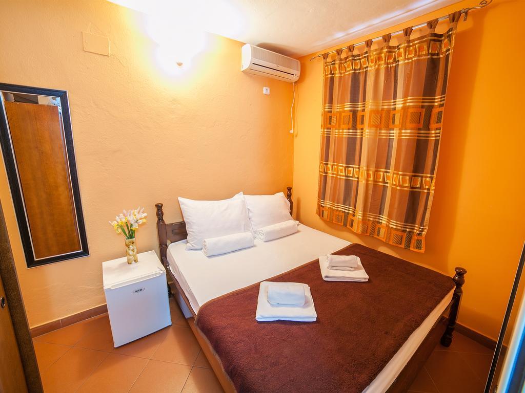 Private Accommodation Ivanovic Tivat Room photo