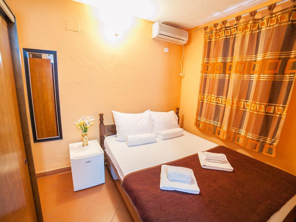 Private Accommodation Ivanovic Tivat Room photo