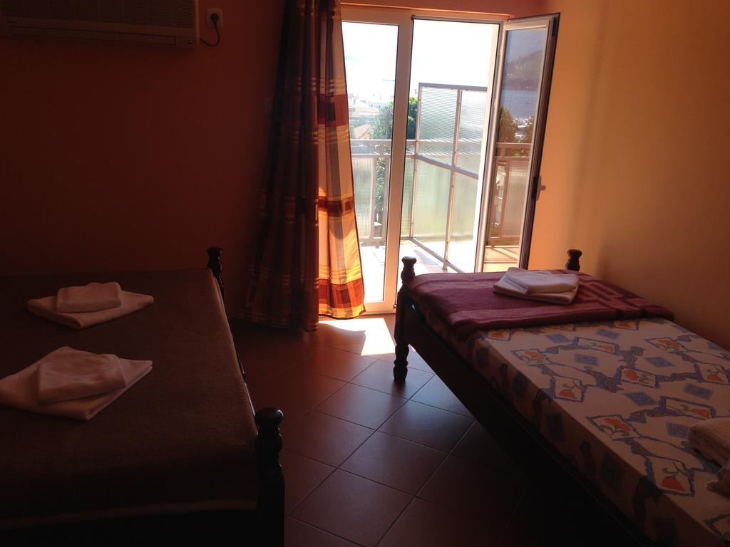 Private Accommodation Ivanovic Tivat Room photo